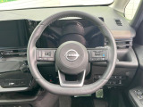 【純正革巻きステアリング】上質な革を使用することで、手にしっかり馴染みとても運転しやすいハンドルです♪