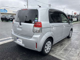 全国のトヨタディーラーにて保証が受けられるロングラン保証が1年間無料でつきます。別途費用にて3年間に延長できます。
