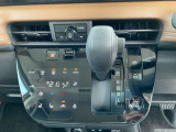 展示車両は全車 クリーニング済。 専門業者さんにて内外装ともにキレイにしてご納車いたします。 また別途、各種コーティングもうけたまわってます。