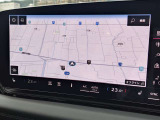 ●MMIナビゲーション『高解像度カラーディスプレイに、Bluetooth(R)接続によるハンズフリー通話機能を搭載しています。』