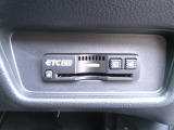 ETC付。高速道路の料金所はキャッシュレスで通過です。サービスエリア等にあるスマートインターの出入りも利用可能でとっても便利。ご納車後すぐにお使い頂けるようセットアップしてのお渡しとなります。