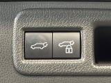 【パワーバックドア】スマートキーや運転席のボタンを押すだけでリアゲートが自動で開閉します!荷物を持っている時や、高い位置にあるバックドアを閉める際に便利な機能です♪