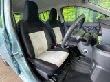 運転席シート廻りは使用感も少なく、良好な状態となっています。丁寧に使われていたことがよくわかりますね。