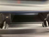 3.「認定中古車カルテ」は、走行距離や修復歴に加えてキズ・凹みの有無・状態や消耗品の交換、過去の整備状況がわかります。