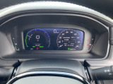 マルチインフォメーションディスプレイです。燃費や走行距離が分かり、半ドアなど車に異常がある際に警告してくれます。