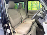 運転席シート廻りは使用感も少なく、良好な状態となっています。丁寧に使われていたことがよくわかりますね。