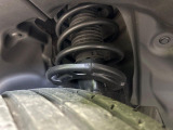 お車を安心してお乗りいただく為には、足回りの定期点検が欠かせません。サービスサポート(有償保証)では無料点検もご提供しており、安心のカーライフをお過ごしいただけるサポート体制が整っています。