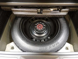 スペアタイヤが装備されております!