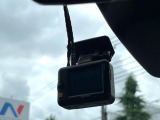 【ドライブレコーダー】ドライブレコーダー装備!走行中はもちろん、あおり運転や事故に遭遇した際、映像で記録し、万一のリスクに備えます。※記録用SDカードはお客様ご自身でご準備いただく必要があります。
