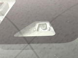 【スマートアシスト】走行中に前方の車両等を認識し、衝突しそうな時は警報とブレーキで衝突回避と被害軽減をアシスト。より安全にドライブをお楽しみいただけます。