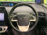 【純正革巻きステアリング】上質な革を使用することで、手にしっかり馴染みとても運転しやすいハンドルです♪