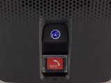 Honda CONNECTが安心快適なカーライフを実現します。万一の時も緊急通報ボタンやトラブルサポートボタンで24時間365日お客様をサポート。大事なお車の盗難やいたずらなどにも対処します。