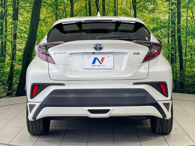 トヨタ C-HR G の中古車詳細 (108,140km, ホワイトパールクリスタル