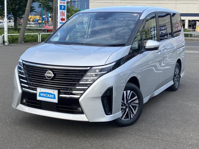 セレナ 1.4 e-4ORCE ハイウェイスターV 4WD 