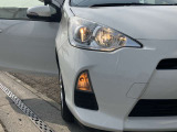 自分の存在を対向車や歩行者へ知らせたり、暗い道を照らしたりなど、夜の運転で重要となるライトです。