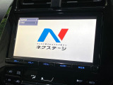 【メーカー純正ナビ】インテリアに溶け込むスタイリッシュな「専用設計」メーカーナビを装備♪視認性や操作性など基本性能にも優れ、より上質なカーライフをお楽しみいただけます。