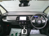 インパネ周りのお写真です。 視界が広く運転がしやすくなっております