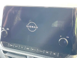 【メーカー純正9型ナビ】インテリアに溶け込むスタイリッシュな「専用設計」メーカーナビを装備♪視認性や操作性など基本性能にも優れ、より上質なカーライフをお楽しみいただけます。