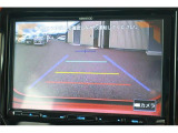 バックモニター付ですので、車庫入れも駐車もラクラクです。