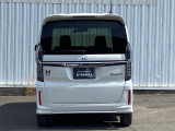 現車を確認できる方へ販売いたします。当社サービススタッフにて純正部品を使い点検整備を実施し、その後、ご納車させていただきますのでご安心してご利用いただけます。