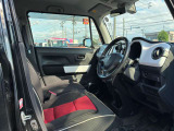 運転席シート廻りは使用感も少なく、良好な状態となっています。丁寧に使われていたことがよくわかりますね。