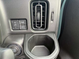 運転席側ドリンクホルダー