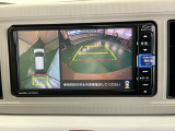 ガイドライン付きバックモニターで車庫入れも安心。知らない道でも安心して楽しくお出かけができます