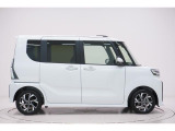 県内13店舗にて常時500台以上ダイハツ車を展示中です。見て、触って、納得のいく一台をぜひ見つけてください。