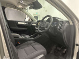 XC40 B4 モメンタム 