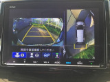 マルチビューカメラが周囲をしっかり映してくれるから、駐車が苦手でも安心。見えにくい場所もひと目でわかり、落ち着いて操作できます。