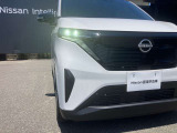 LEDヘッドランプを装備しておりますので、暗い道でも明るく照らしてくれるので安心して夜道やトンネルを運転できますよ!