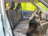 運転席シート廻りは使用感も少なく、良好な状態となっています。前オーナー様が丁寧に使っていたことがよくわかりますね。
