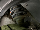 お車を安心してお乗りいただく為には、足回りの定期点検が欠かせません。サービスサポート(有償保証)では無料点検もご提供しており、安心のカーライフをお過ごしいただけるサポート体制が整っています。
