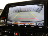バックガイドモニターで、後方を確認しながら安心して駐車することができます。運転初心者も熟練者も必須の機能ですよ!