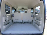 定員乗車時のラゲッジルーム。