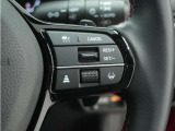 ◆アダプティブクルーズコントロール◆予め設定した車速内でクルマが自動的に加減速。前走車との適切な車間距離を維持しながら追従走行します。【LKAS】車線維持支援システムでステアリング操作を支援。