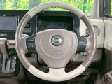 【純正革巻きステアリング】上質な革を使用することで、手にしっかり馴染みとても運転しやすいハンドルです♪