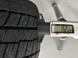 冬タイヤの残り溝は8.2mmです。スリップラインからは6.4mmとなっております。