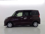 両側パワースライドドア付きだから、狭い駐車スペースなどでの 乗り降りラクラク!小さなお子さまのいるご家庭には嬉しい装備。