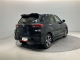 バックカメラが付いているので後方確認が非常にしやすいです。今や運転初心者も熟練者も必須装備!ついていて損はないですね♪