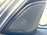 ●harman/kardonサウンドシステム:オーディオ専門メーカーが手掛けるプレミアムスピーカーを装備。多数のスピーカーから、音の粒立ちまで分かる高品質な音楽をお楽しみいただけます。