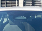 【トヨタセーフティセンス】走行中に前方の車両等を認識し、衝突しそうな時は警報とブレーキで衝突回避と被害軽減をアシスト。より安全にドライブをお楽しみいただけます。