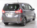 ボディクリーニング後、愛車をピカピカの状態へ保護するコーティング「ブライトパック」がおススメです!水垢がつきにくく、手入れがしやすくなりますよ!いつも愛車をきれいにしておきたい方におススメです。