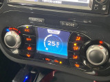【オートエアコン】一度お好みの温度に設定すれば、車内の温度を検知し風量や温度を自動で調整。暑い&hellip;寒い&hellip;と何度もスイッチ操作をする必要はありません。快適な車内空間には必須の機能ですね♪
