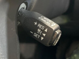 【レーダークルーズコントロール】高速道路での長距離走行が楽に!!自動で速度を保つクルーズコントロールが、衝突軽減システムと連携し、前方の車両を感知して車間を保つように速度調節してくれます!!