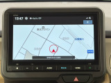 Gathers 純正ナビ【VXM-245ZFEi】8インチ大画面モニター採用。HDMI接続でスマホの動画も楽しめるモデル。