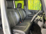 運転席シート廻りは使用感も少なく、良好な状態となっています。丁寧に使われていたことがよくわかりますね。