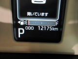 たとえばダイハツのお店にある、たくさんのスマアシ搭載車は、正常に作動する事をしっかり確認します。