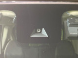 【三菱e-Assist】走行中に前方の車両等を認識し、衝突しそうな時は警報とブレーキで衝突回避と被害軽減をアシスト。より安全にドライブをお楽しみいただけます。