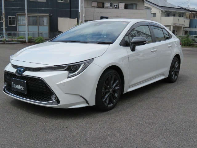 カローラ 1.8 ハイブリッド W×B E-Four 4WD 